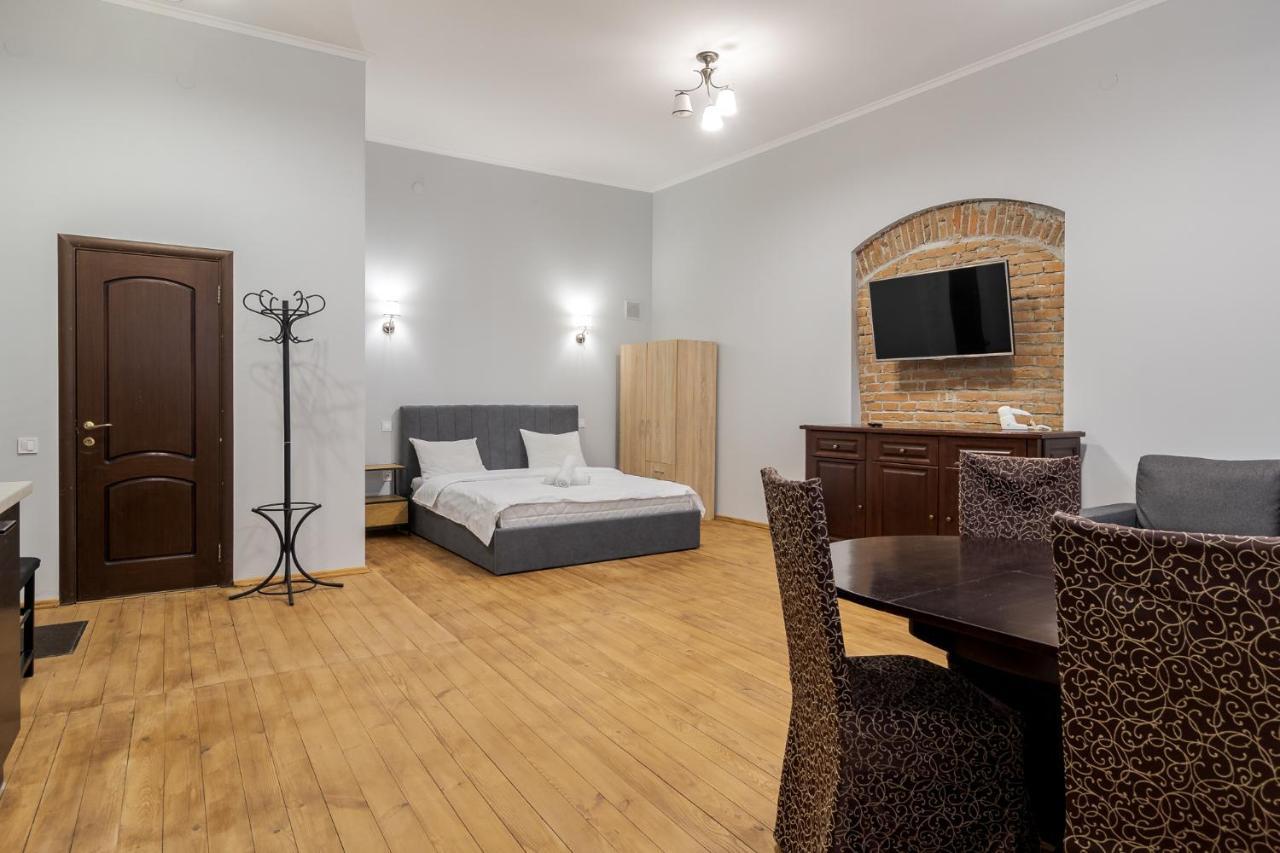 Apartment On Stavropihiiska Street 3 Львов Экстерьер фото